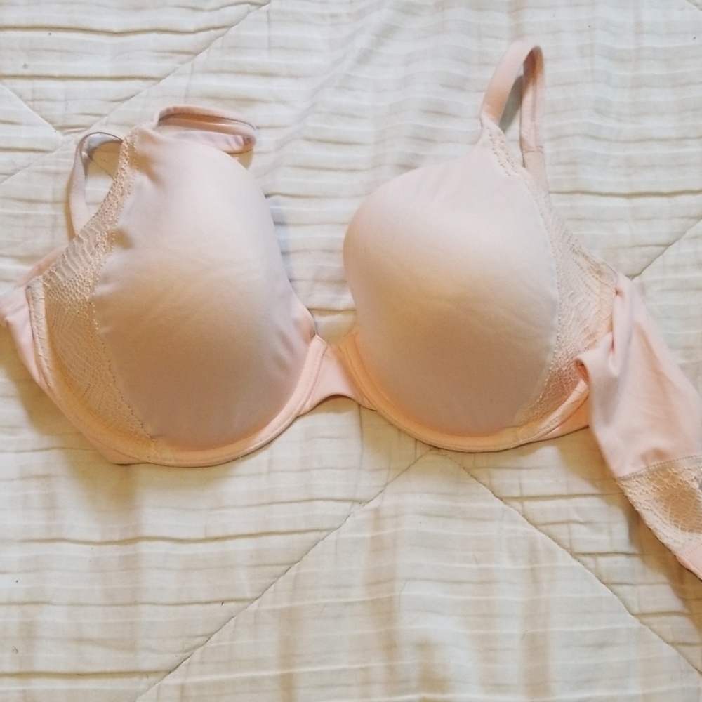 Victoria Secret Pale Pink Bra
